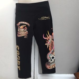 ED HARDY NWT Athletic Capri printed Leggings